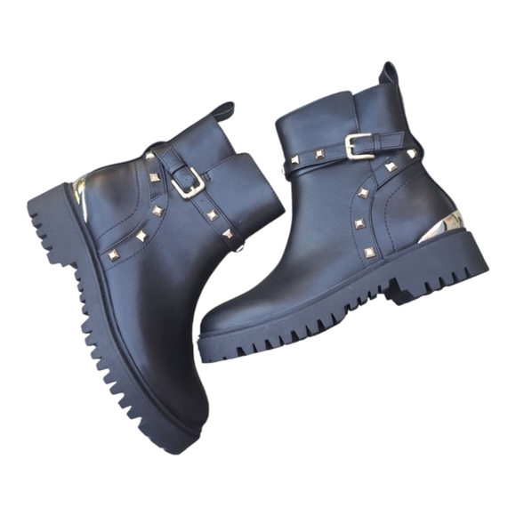 GUESS Oliy Woman's Ankle Boots Black  Studded Faux Leather Zipper Shelsea Size 7 - Picture 3 of 11